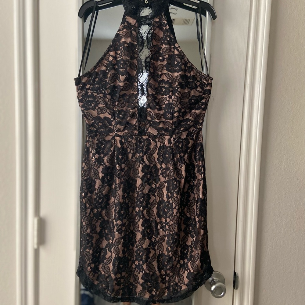 Short black and nude dress. Size M